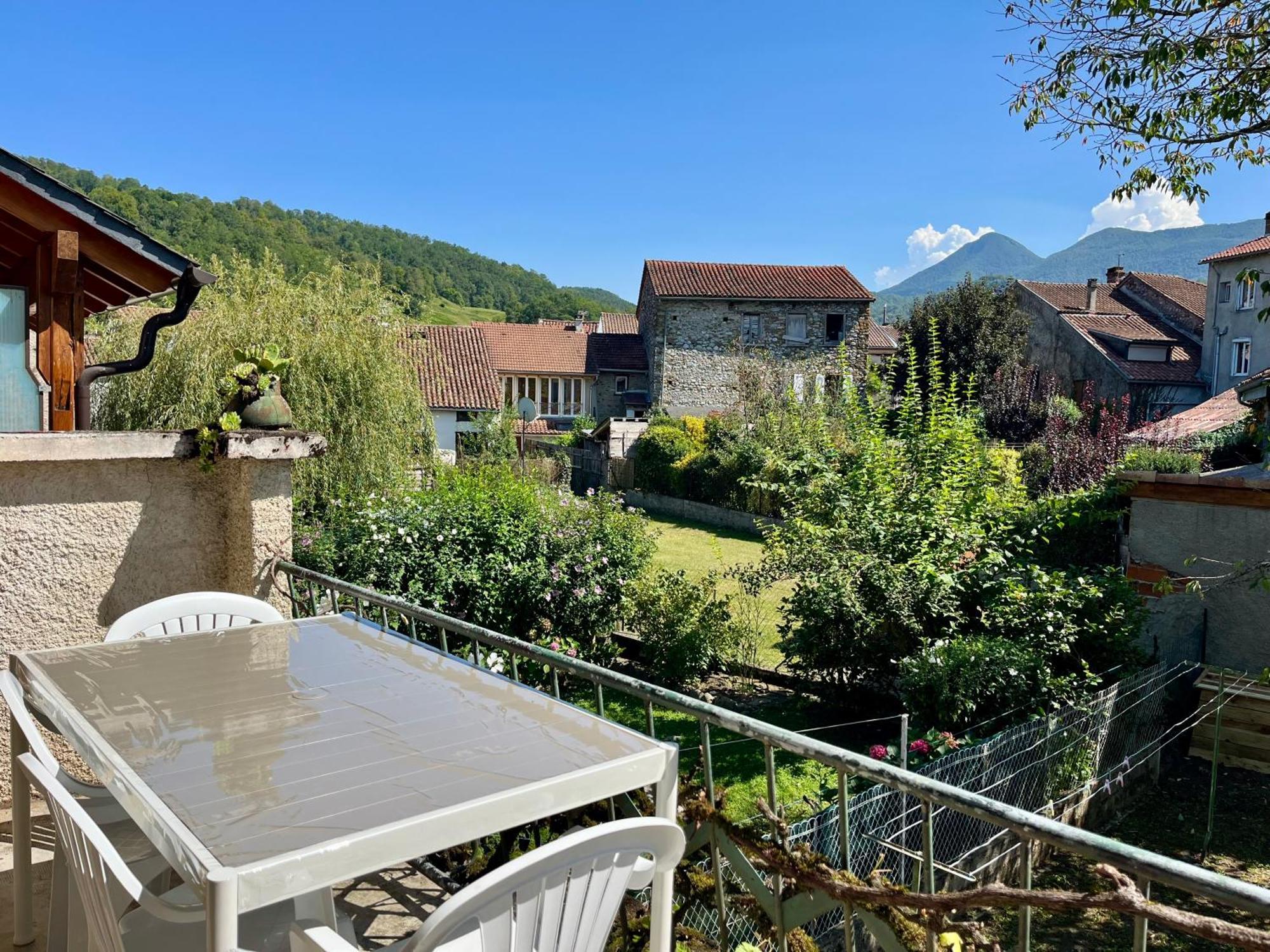 La Petite Ourse Maison De Village A Oust Kültér fotó